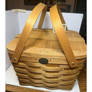 Peterboro Picnic Basket With Table Insert New With Tag